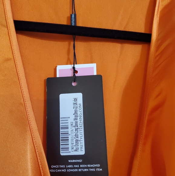 ***SOLD***PrettyLittleThing Dress | Size 1X - Picture 7 of 8